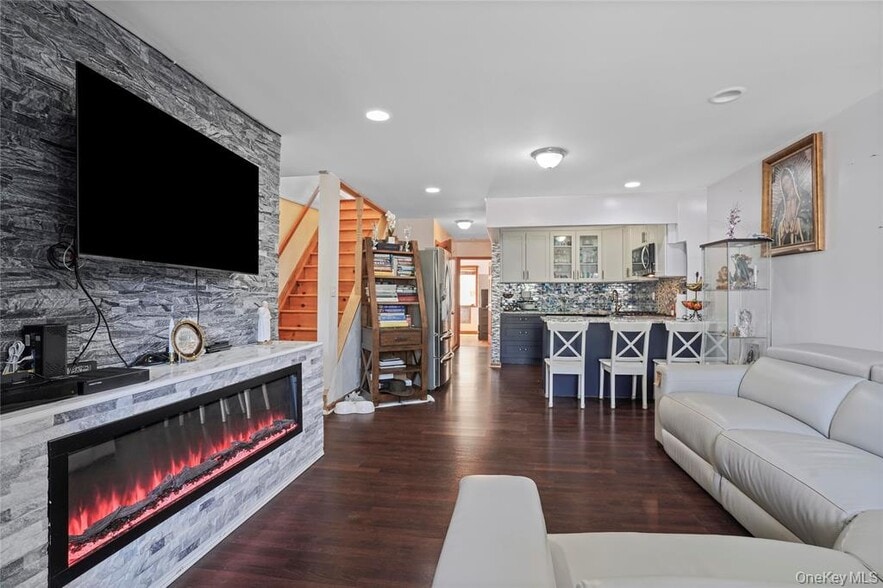 More Photos Of 6536 Metropolitan Ave, Middle Village Apartments For Sale