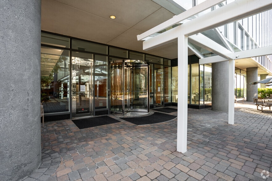 More Photos Of 3330 Cumberland Blvd, Atlanta Coworking Space