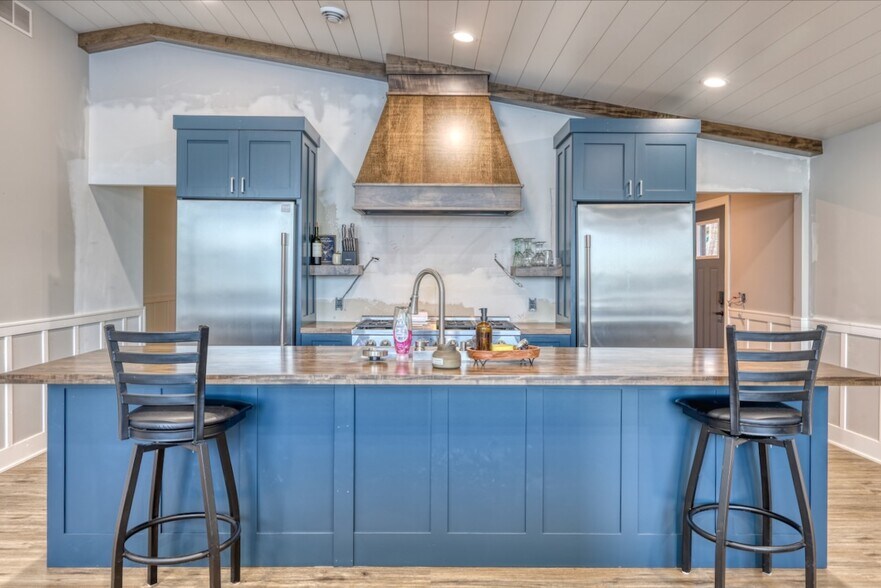 More Photos Of 7440 N Pats Landing Rd, Hayward Restaurant For Sale