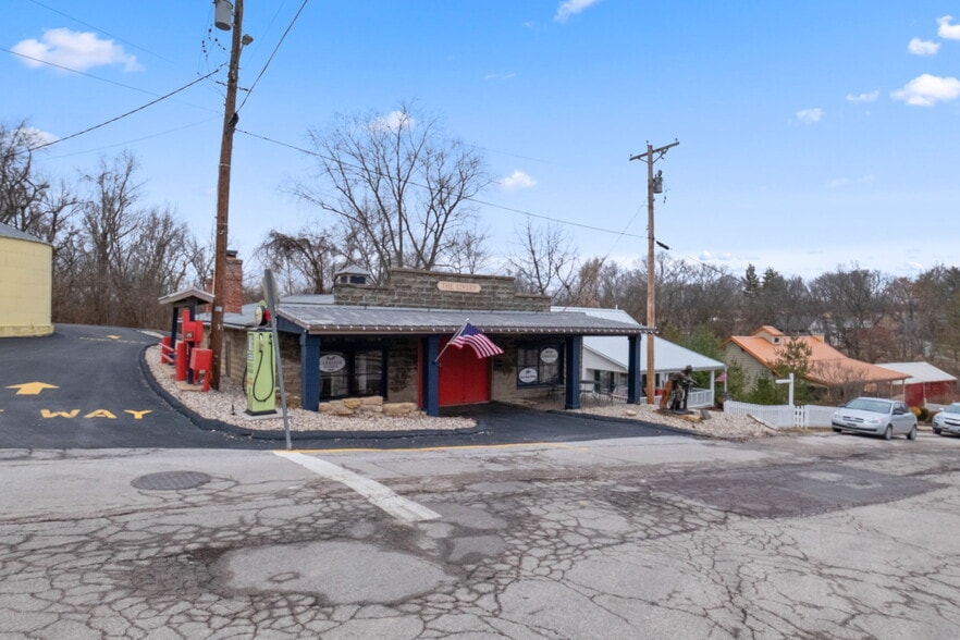 More Photos Of 225 Jackson St, Augusta Service Station For Sale