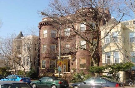 More Photos Of 411 2nd St SE, Washington Apartments For Sale