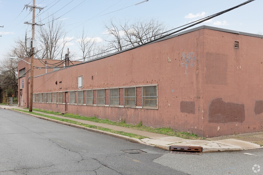 200204 Railroad Ave, Hackensack, NJ 07601 Industrial For Lease