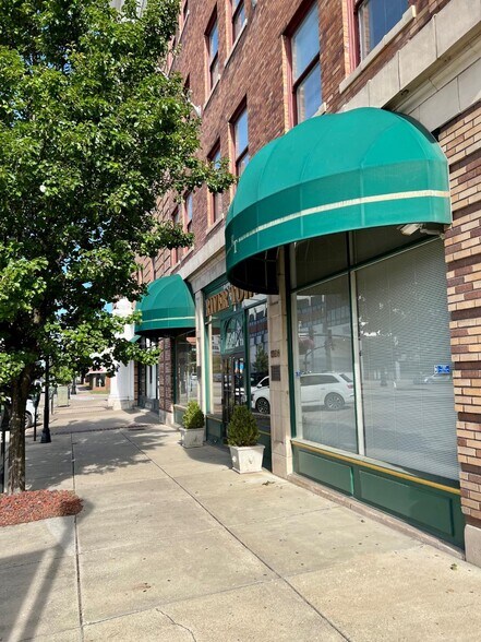 More Photos Of 1108 3rd Ave, Huntington Office For Sale