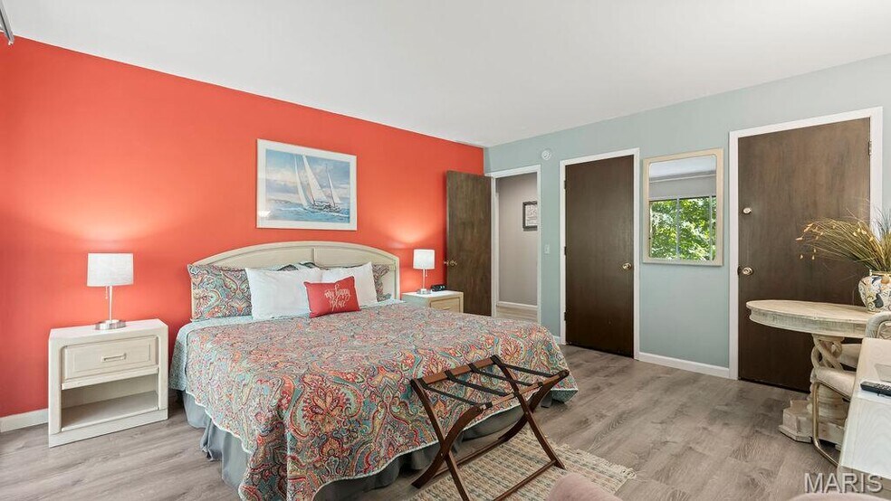 More Photos Of 35 Walkers Cay Drive, Osage Beach Apartments For Sale