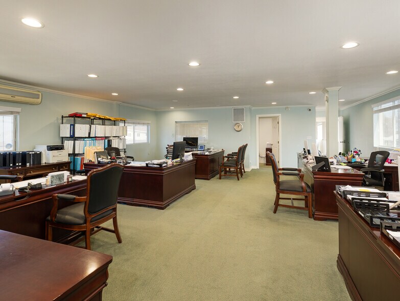 More Photos Of 4701 W Imperial Hwy, Inglewood Loft Creative Space For Sale