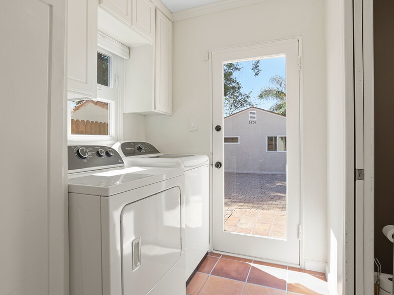 More Photos Of 5233 Lemp Ave, North Hollywood Multifamily For Sale