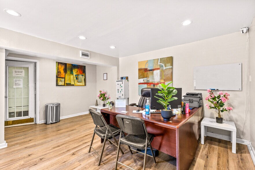 More Photos Of 2833 Community Dr, Dallas Apartments For Sale