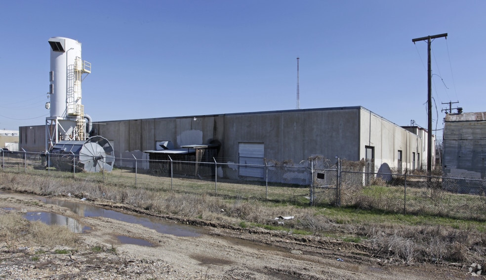 More Photos Of 2742 Bryan Ave, Fort Worth Unknown For Lease