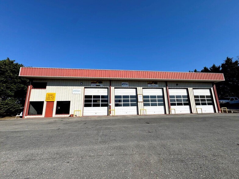 More Photos Of 2841 Old Franklin Tpke, Rocky Mount Auto Repair For Sale