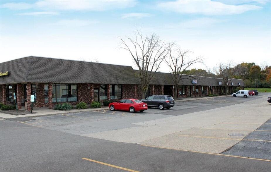 More Photos Of 7501 N University St, Peoria General Retail For Lease