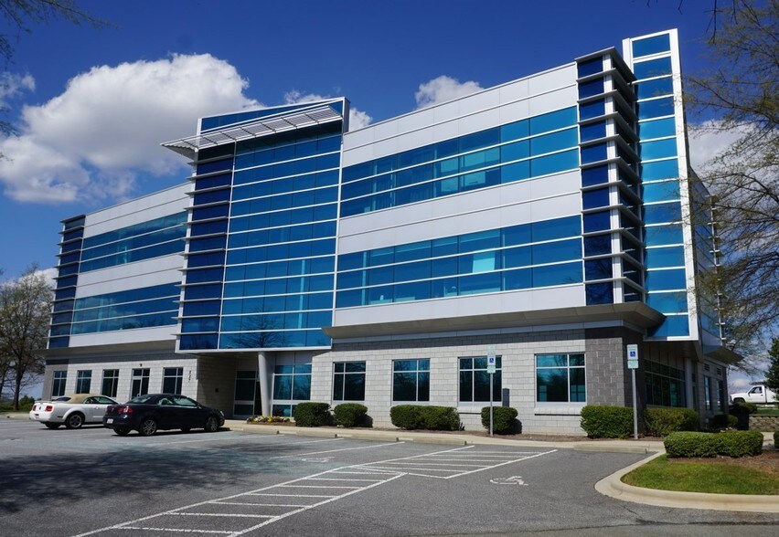 More Photos Of 517 Alcove Rd, Mooresville Office For Lease