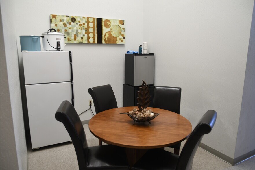 More Photos Of 841 Latour Ct, Napa Office For Lease