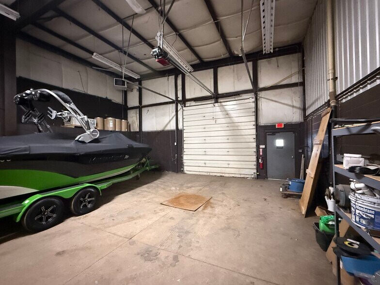 More Photos Of 5180 W River Dr, Comstock Park Manufacturing For Lease