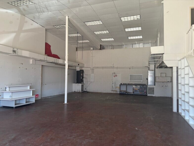 More Photos Of 16500 Clay Rd, Houston Storefront For Lease