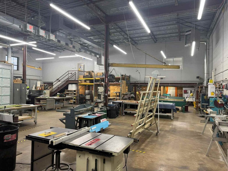 More Photos Of 120 Vanderbilt Ave, West Hartford Manufacturing For Sale