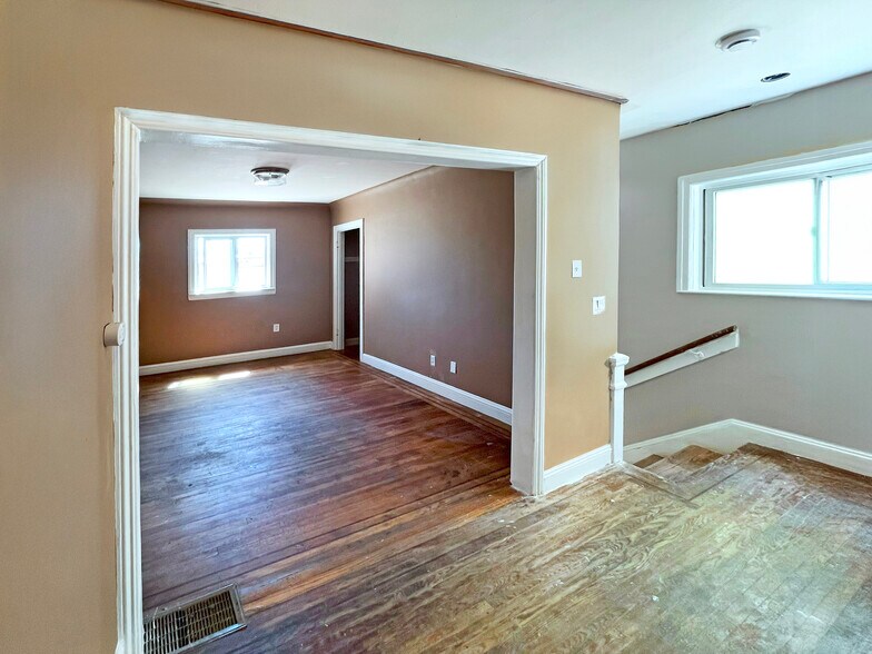More Photos Of 3253 Middlefield Rd, Menlo Park Storefront For Sale