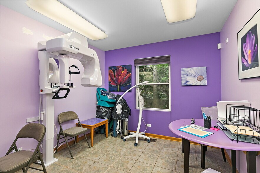 More Photos Of 712 W Main St, West Dundee Medical For Sale