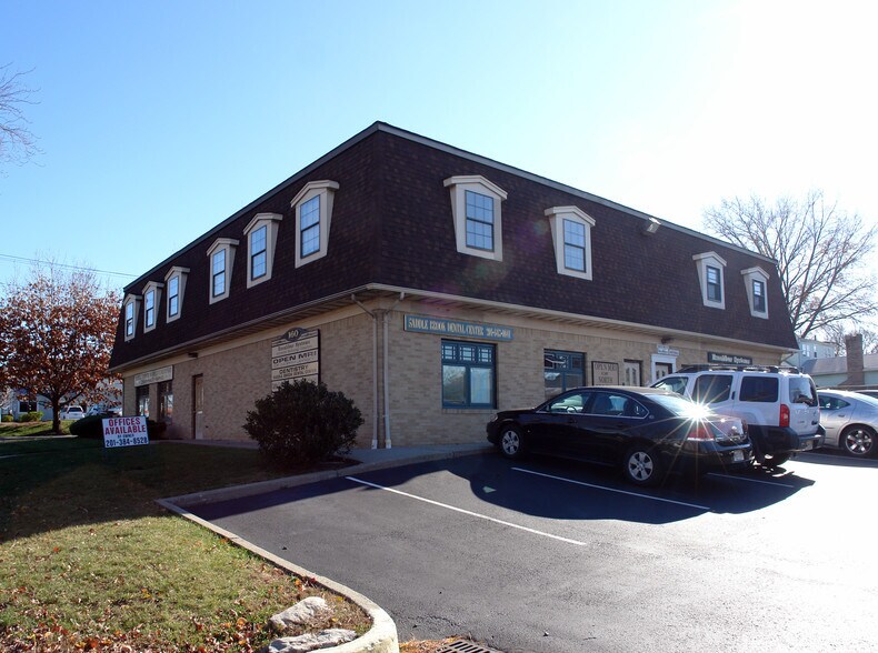 More Photos Of 160 Market St, Saddle Brook Medical For Lease