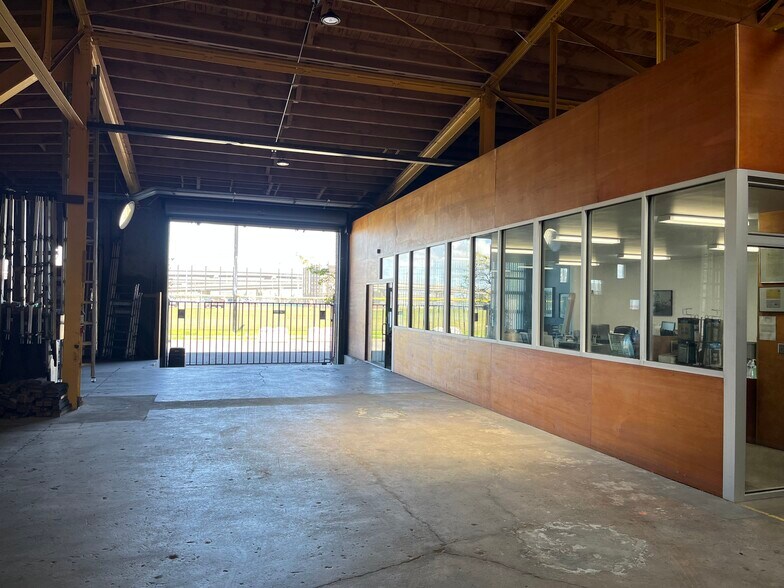 More Photos Of 1850 Campbell St, Oakland Light Distribution For Lease