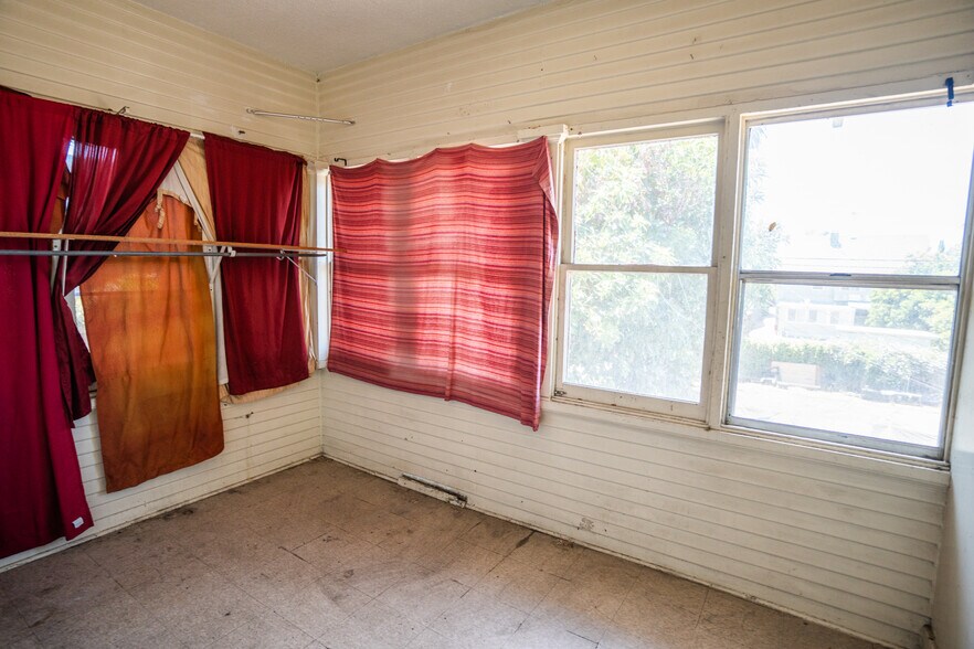 More Photos Of 1619 S St Andrews Pl, Los Angeles Apartments For Sale