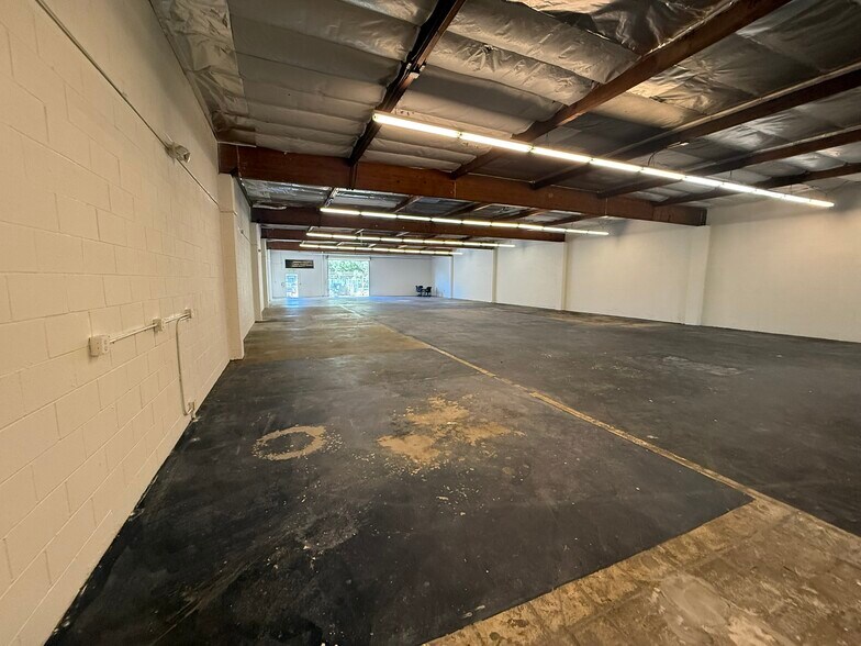 More Photos Of 8611 Canoga Ave, Canoga Park Warehouse For Lease
