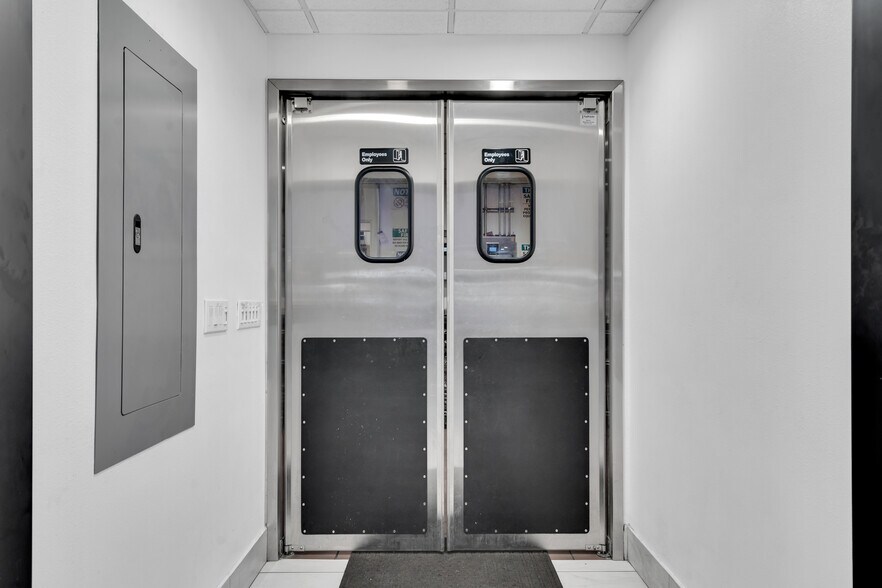 More Photos Of 345 W Foothill Blvd, Upland Restaurant For Sale