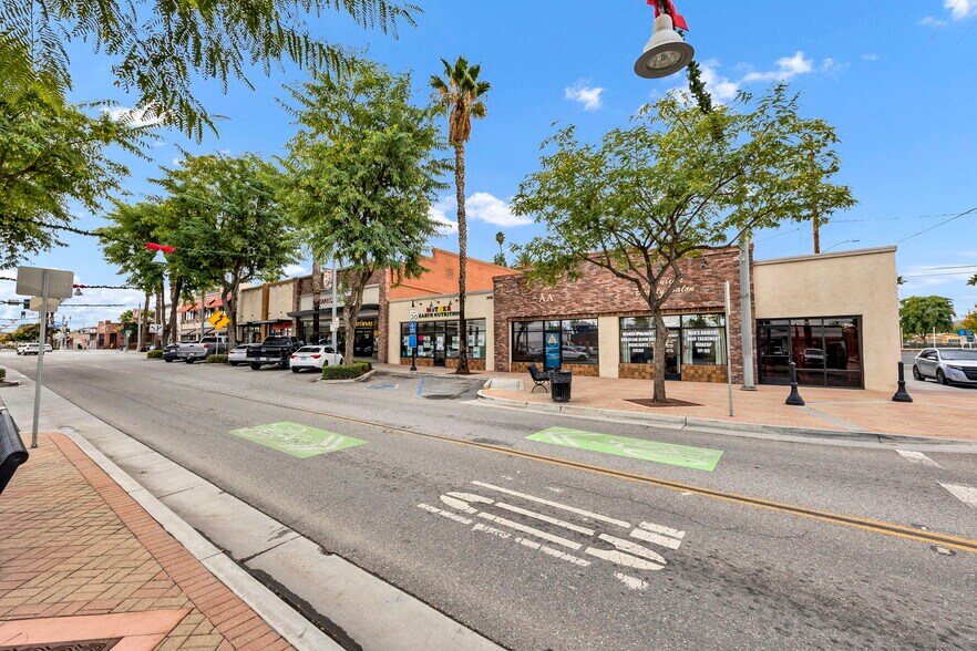 More Photos Of 334 S D St, Perris Storefront For Sale