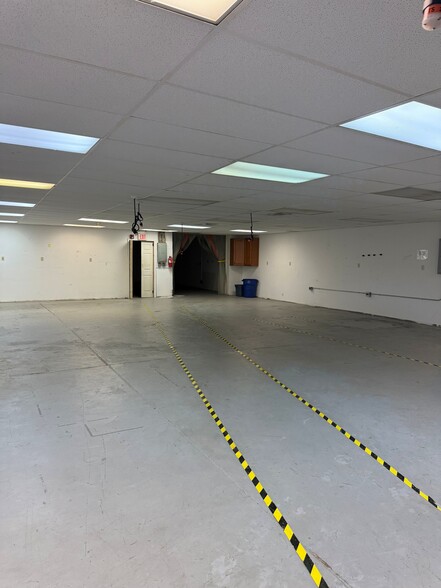 More Photos Of 5007 Industrial Rd, Wall Warehouse For Lease