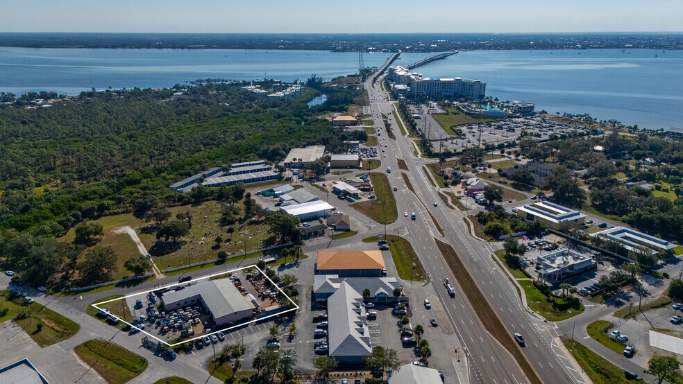 More Photos Of 4415 Church St, Port Charlotte Warehouse For Sale