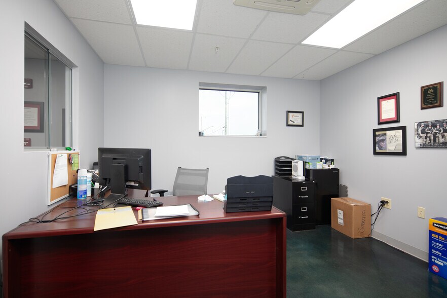 More Photos Of 1805 Fortune Dr, Winchester Warehouse For Sale