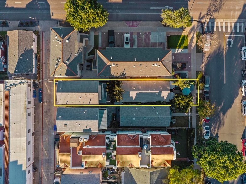 More Photos Of 406 E Ave, Coronado Multifamily For Sale