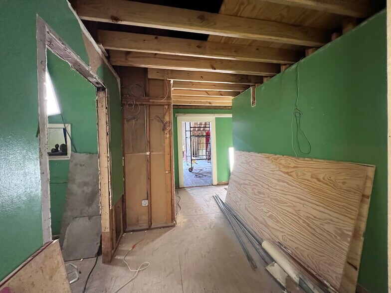 More Photos Of 414 S Main St, Memphis Storefront Retail Office For Sale