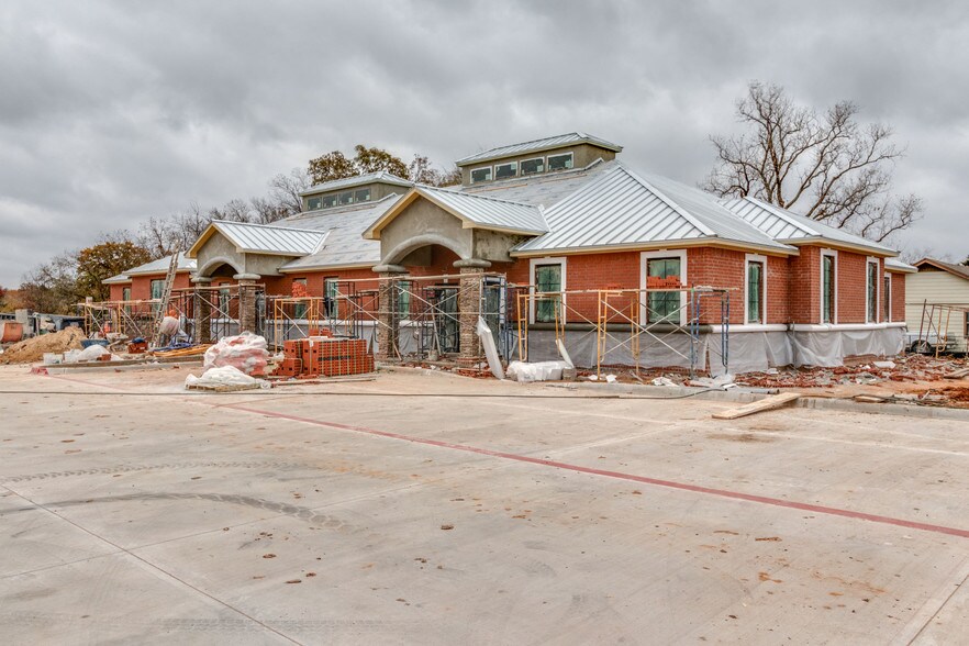 More Photos Of 360 Rufe Snow Dr, Keller Office For Lease