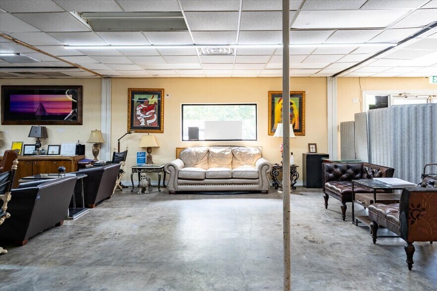 More Photos Of 12969 W Hardy Rd, Houston Warehouse For Sale