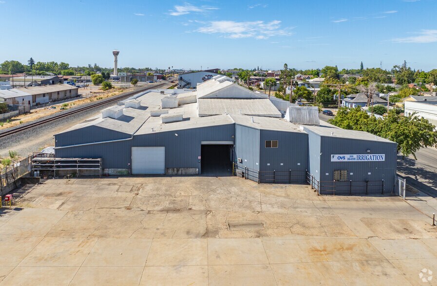 More Photos Of 418 N Sacramento St, Lodi Warehouse For Sale