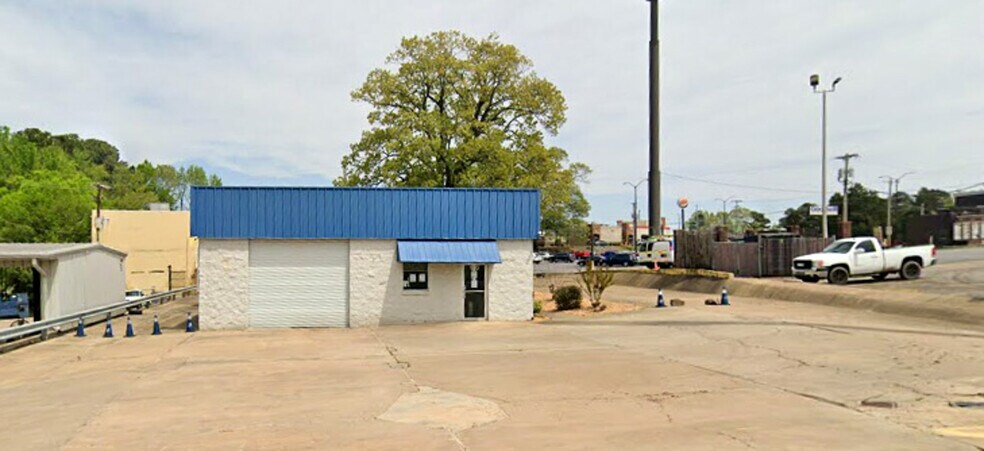 Primary Photo Of 1720 Landers Dr, Benton Carwash For Sale