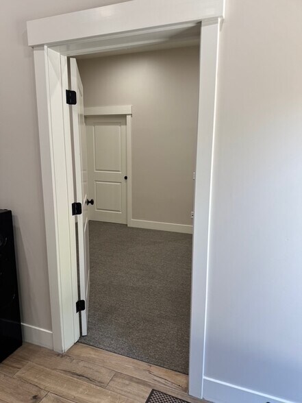 More Photos Of 227 S Halcyon Rd, Arroyo Grande Office Residential For Lease