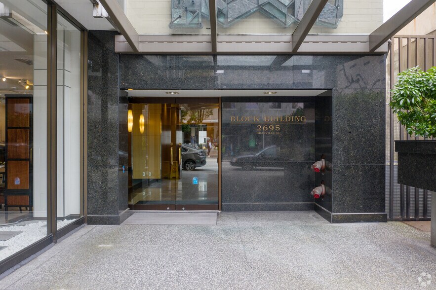 More Photos Of 2695 Granville St, Vancouver Office For Lease