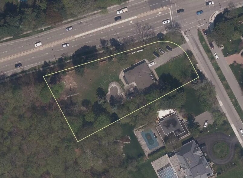 More Photos Of 10 Silverdale Cres, Toronto Land For Sale