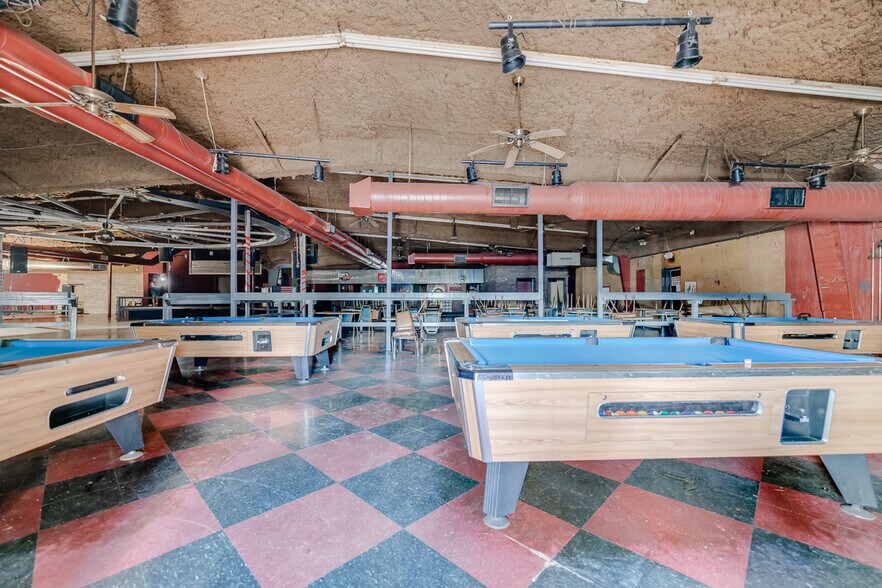 More Photos Of 108 W Birch St, Russellville Freestanding For Sale