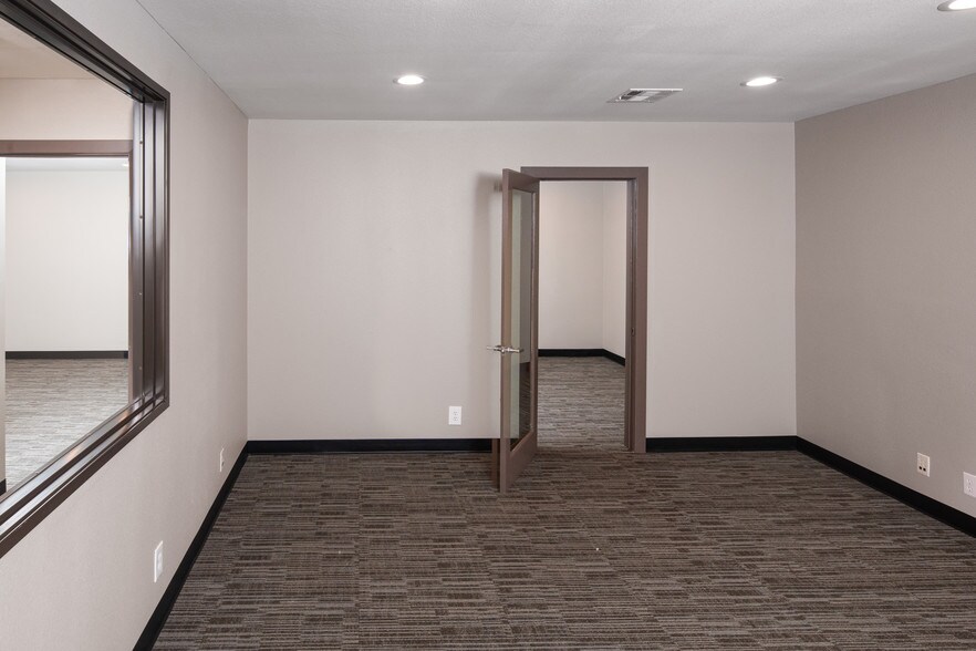 More Photos Of 3291 E Patrick Ln, Las Vegas Medical For Lease