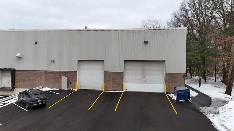 More Photos Of 30B Post Rd, Colonie Warehouse For Lease