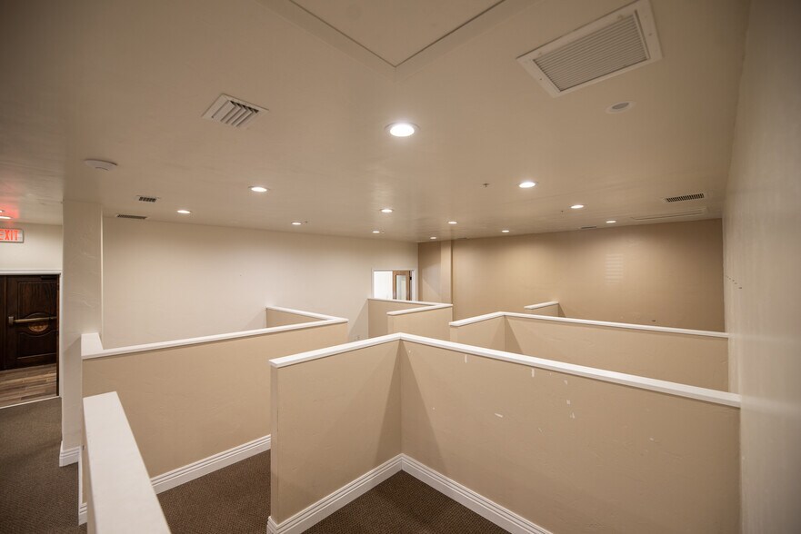 More Photos Of 2436-2438 Brunello Trace, Lutz Office For Lease
