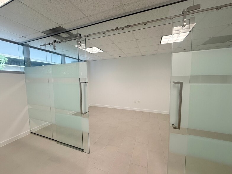 More Photos Of 150 SE 2nd Ave, Miami Office Residential For Sale