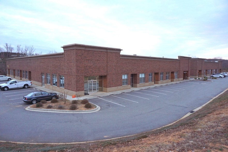 More Photos Of 197 Byers Creek Rd, Mooresville Research And Development For Lease