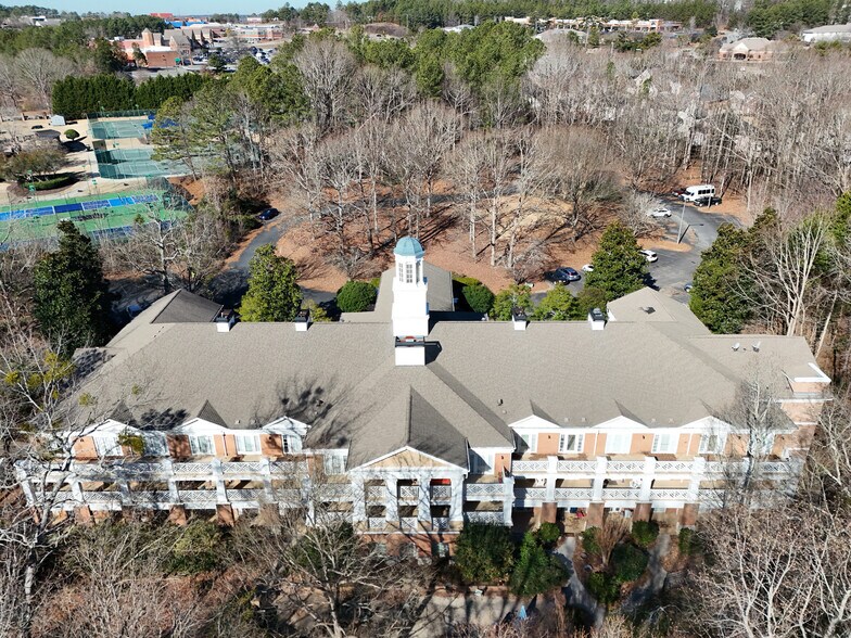 More Photos Of 425 Country Club Dr, Stockbridge Healthcare For Sale