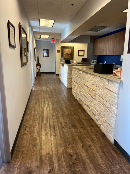 More Photos Of 12319 N Mopac Expy, Austin Medical For Sale