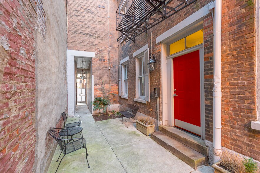 More Photos Of , Cincinnati Multifamily For Sale