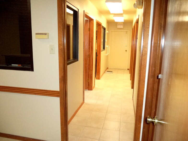 More Photos Of 515 N King St, Seguin Medical For Sale