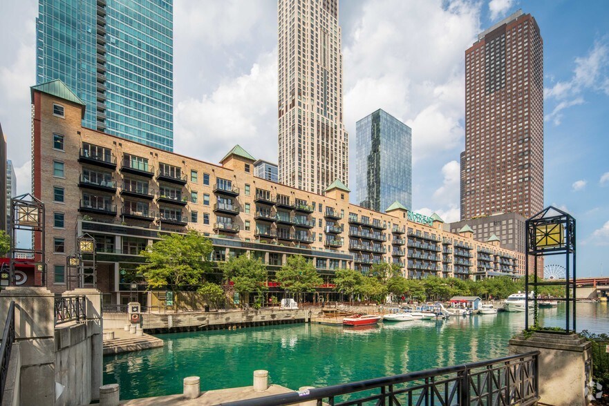 More Photos Of 401-465 E Illinois St, Chicago Apartments For Lease